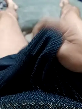 Snapshot of LawlessMoneybag chatting on 10.25.25 LawlessMoneybag online show from 10.25.25