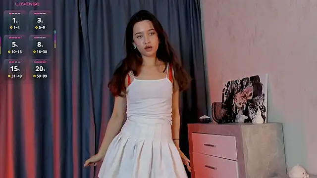 EmeliaReaper online show from 09.11.25