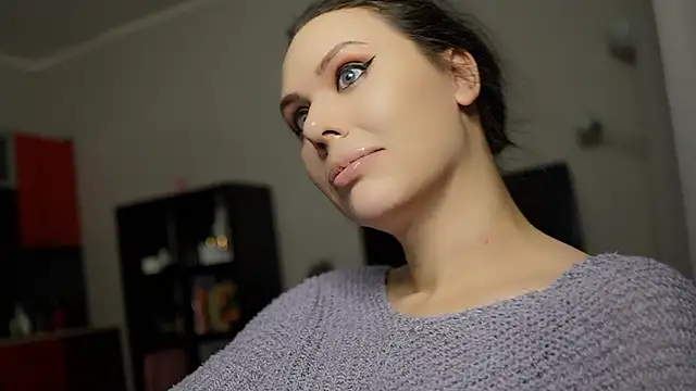 MollyCheiz online show from 12.05.24