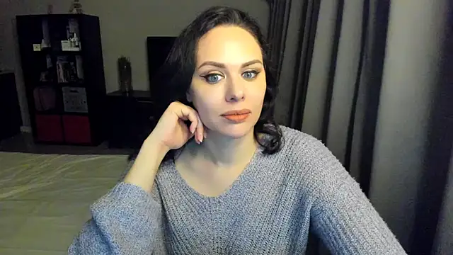 MollyCheiz online show from 02.19.25