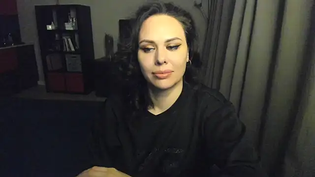 MollyCheiz online show from 03.22.25