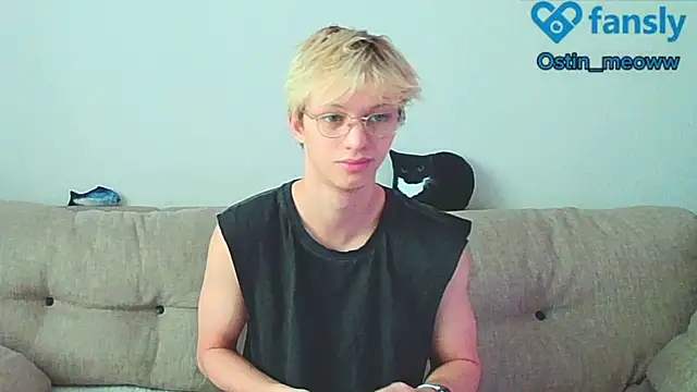 Snapshot of Ostin_meow chatting on 01.12.25 Ostin meow online show from 01.12.25