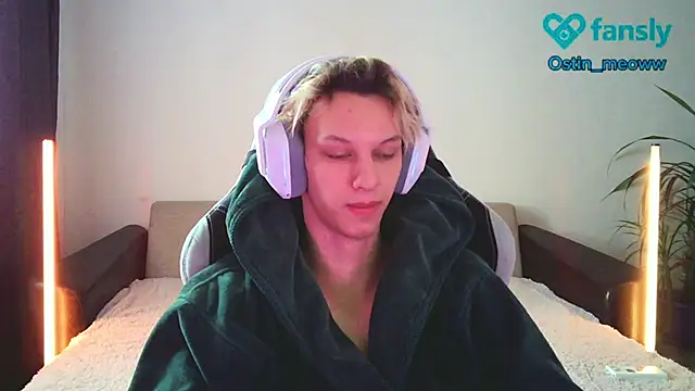 Snapshot of Ostin_meow chatting on 02.03.25 Ostin meow online show from 02.03.25