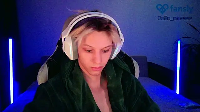 Snapshot of Ostin_meow chatting on 02.03.25 Ostin meow online show from 02.03.25