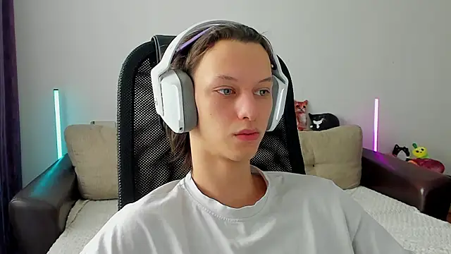 Ostin meow online show from 02.23.26