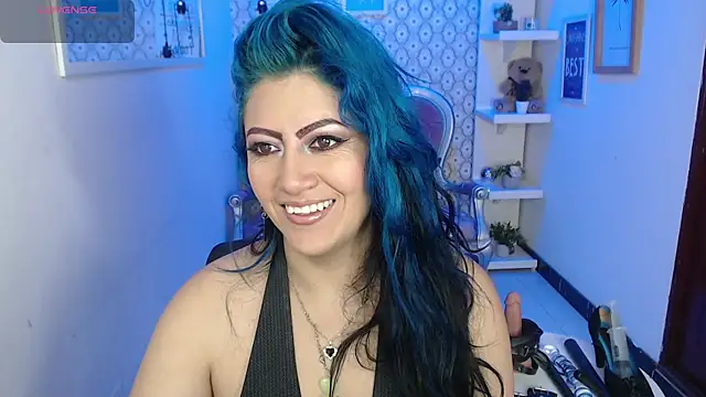 Snapshot of scarleth_blue chatting on 01.28.25 scarleth blue online show from 01.28.25