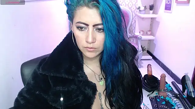 Snapshot of scarleth_blue chatting on 02.14.25 scarleth blue online show from 02.14.25