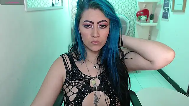 Snapshot of scarleth_blue chatting on 02.21.25 scarleth blue online show from 02.21.25