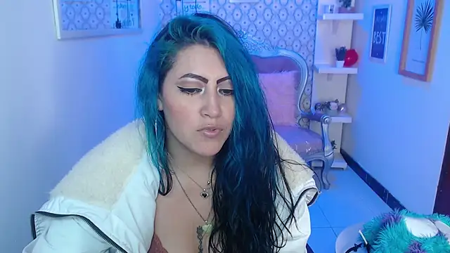 Snapshot of scarleth_blue chatting on 02.26.25 scarleth blue online show from 02.26.25