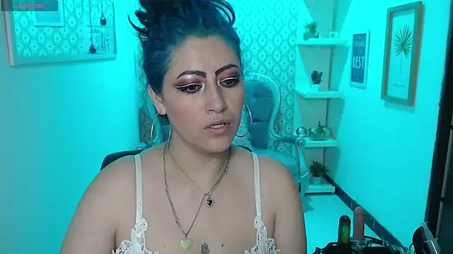Snapshot of scarleth_blue chatting on 03.05.25 scarleth blue online show from 03.05.25