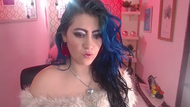 Snapshot of scarleth_blue chatting on 09.13.25 scarleth blue online show from 09.13.25