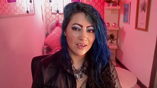 Snapshot of scarleth_blue chatting on 09.15.25 scarleth blue online show from 09.15.25
