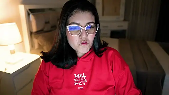 Camilaa bueno online show from 10.04.25