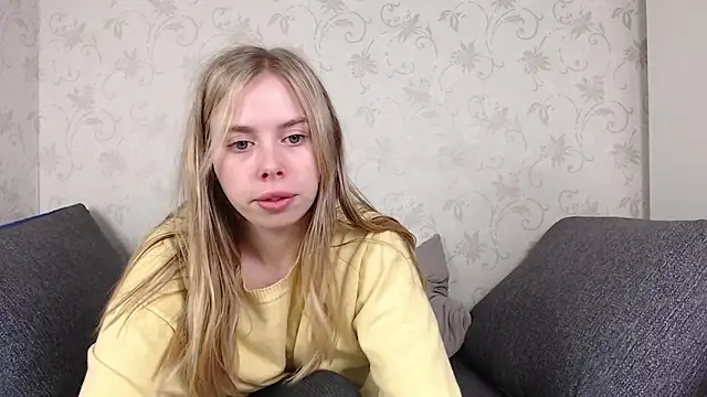 Snapshot of sofiaa_here chatting on 03.17.26 sofiaa here online show from 03.17.26