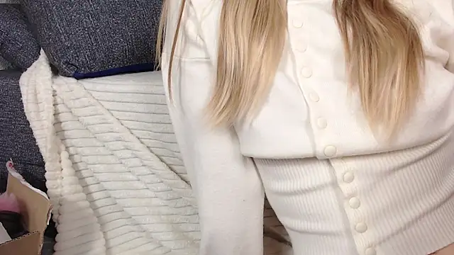 Snapshot of sofiaa_here chatting on 04.07.26 sofiaa here online show from 04.07.26