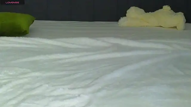 LauraMirage online show from 09.17.25