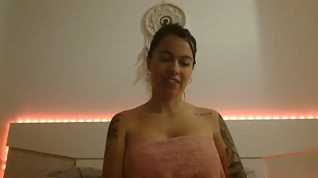 AmaraBella69 online show from 02.15.25