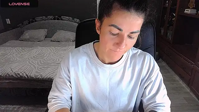 Aria Dl online show from 11.04.25