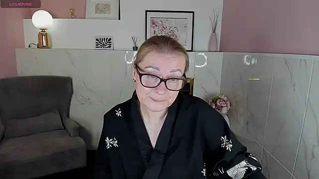 AlexandraKind online show from 12.27.24