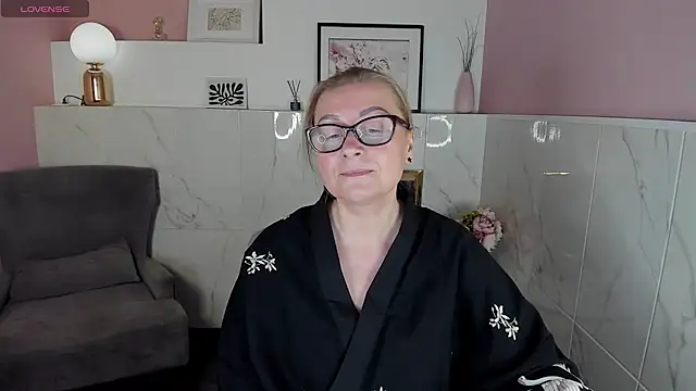 AlexandraKind online show from 12.27.24