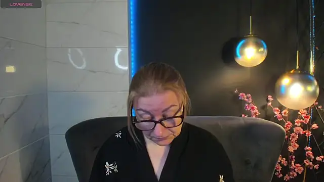AlexandraKind online show from 12.28.24
