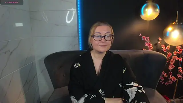 AlexandraKind online show from 12.28.24