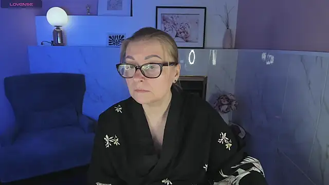 AlexandraKind online show from 01.03.25