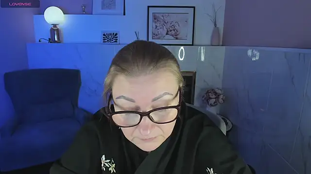 AlexandraKind online show from 01.03.25