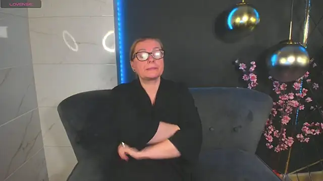 AlexandraKind online show from 01.13.25