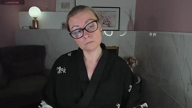 AlexandraKind online show from 01.15.25