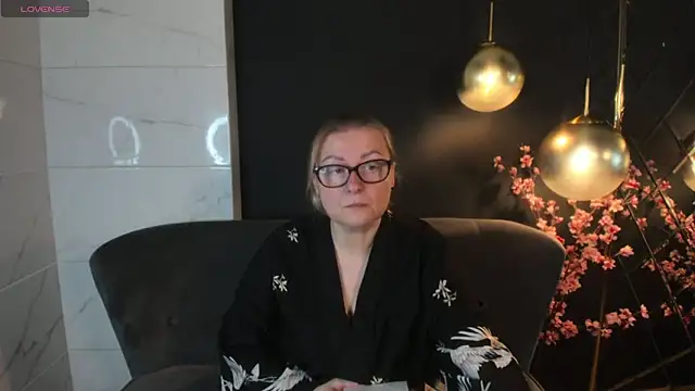 AlexandraKind online show from 01.25.25