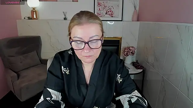 AlexandraKind online show from 01.31.25