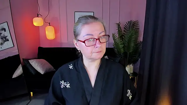 AlexandraKind online show from 09.21.25