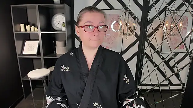 AlexandraKind online show from 01.06.26