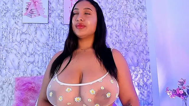  karenestrada online show from 04.14.26