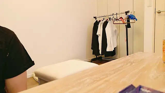 Snapshot of undo-busoku69 chatting on 11.06.25 undo-busoku69 online show from 11.06.25