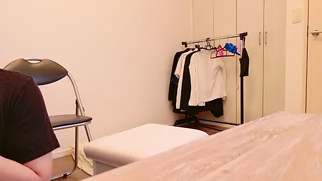 Snapshot of undo-busoku69 chatting on 11.10.25 undo-busoku69 online show from 11.10.25