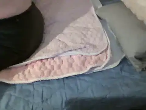 Snapshot of housewife_shantie chatting on 03.05.25 housewife shantie online show from 03.05.25