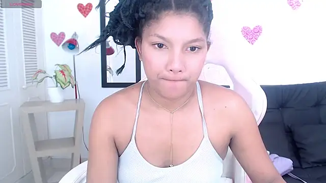 Snapshot of elly_willis chatting on 12.31.24 elly willis online show from 12.31.24