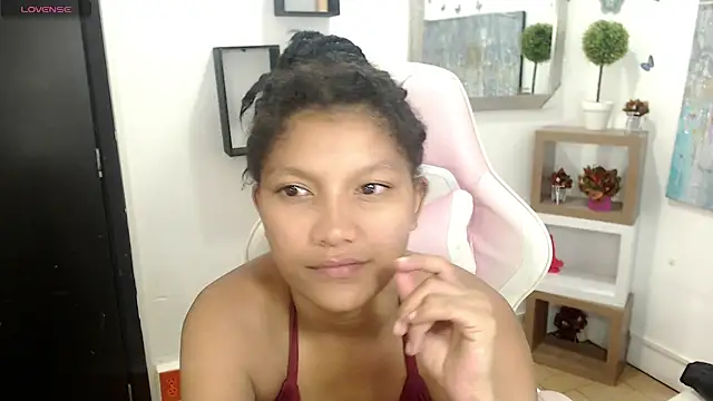 Snapshot of elly_willis chatting on 02.17.25 elly willis online show from 02.17.25