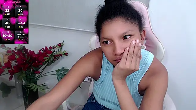 Snapshot of elly_willis chatting on 02.20.25 elly willis online show from 02.20.25