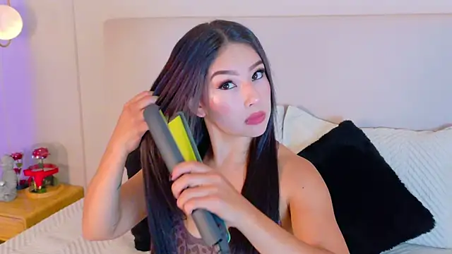 EymiCuper online show from 12.22.25