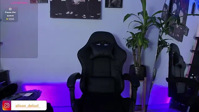 Alisson Wynter online show from 09.21.25