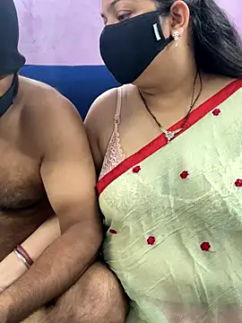 Snapshot of vinky05 chatting on 09.11.25 vinky05 online show from 09.11.25