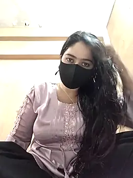 Magical Girl- online show from 10.08.25