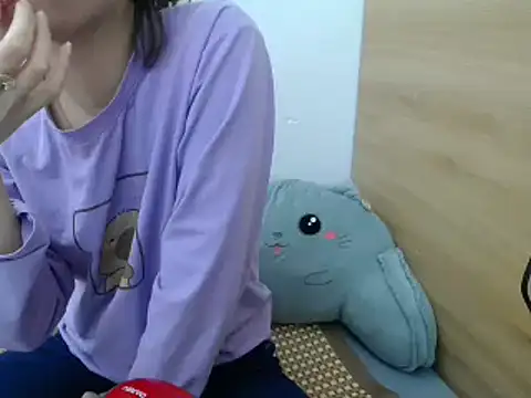 HotQueen online show from 01.16.25