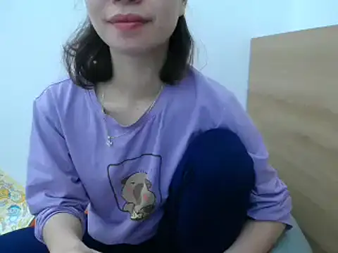 HotQueen online show from 01.17.25
