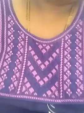 Snapshot of Sexy_Radhikaa chatting on 12.19.25 Sexy Radhikaa online show from 12.19.25