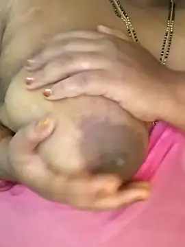 Snapshot of Sexy_Radhikaa chatting on 01.09.26 Sexy Radhikaa online show from 01.09.26