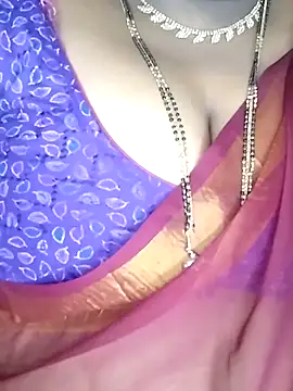 Snapshot of Sexy_Radhikaa chatting on 02.25.26 Sexy Radhikaa online show from 02.25.26